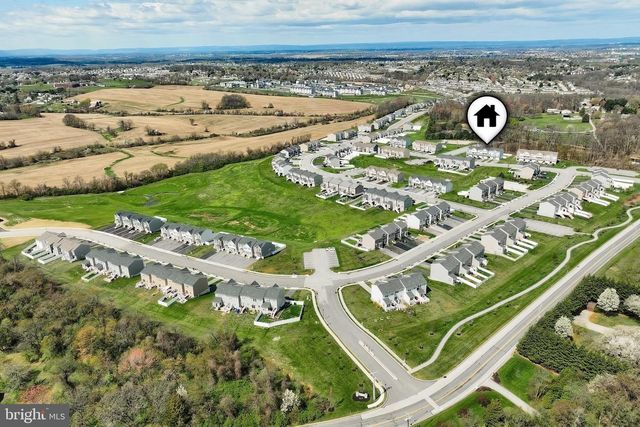 61 AYRSHIRE DR, Hanover, PA 17331
