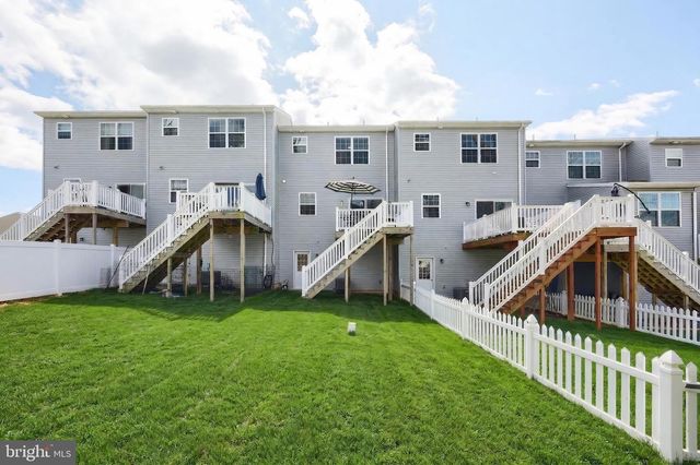 61 AYRSHIRE DR, Hanover, PA 17331