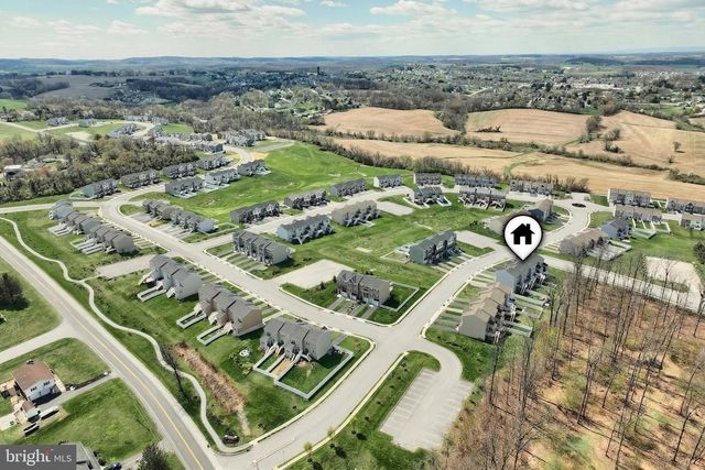 61 AYRSHIRE DR, Hanover, PA 17331