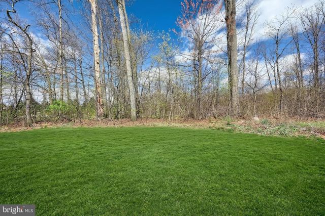61 AYRSHIRE DR, Hanover, PA 17331