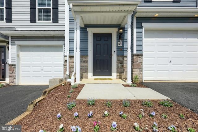 61 AYRSHIRE DR, Hanover, PA 17331