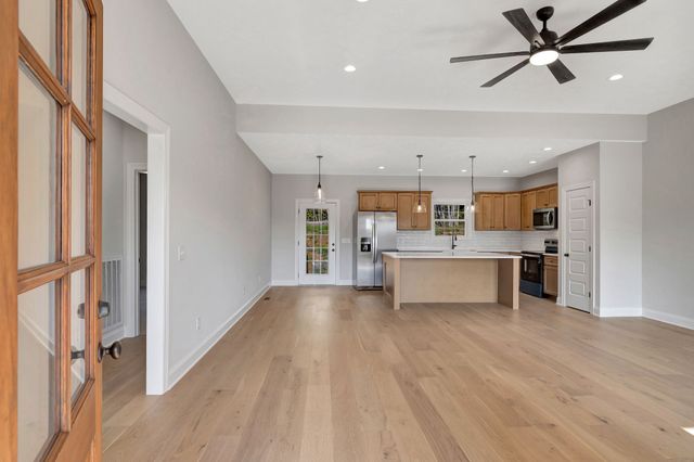 116 Stonebrook Dr, Shelbyville, TN 37160