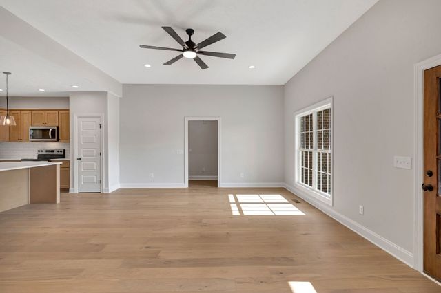 116 Stonebrook Dr, Shelbyville, TN 37160