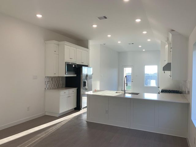 2813 Ravine Bluffs Court, League City, TX 77573