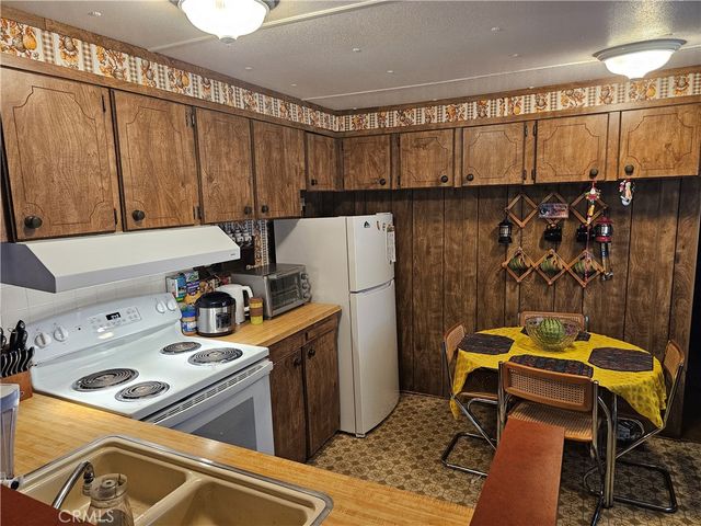 16004 18th Avenue, Clearlake, CA 95422