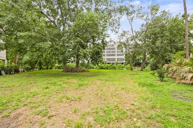 2 Magnolia Bend Drive, Houston, TX 77024