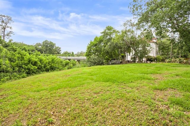 2 Magnolia Bend Drive, Houston, TX 77024