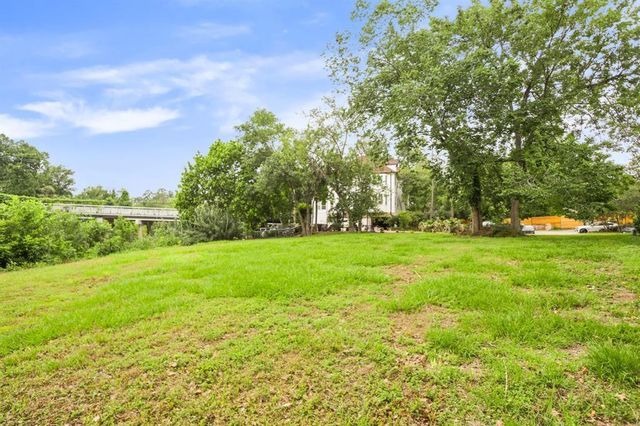 2 Magnolia Bend Drive, Houston, TX 77024