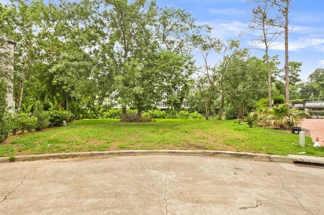 2 Magnolia Bend Drive, Houston, TX 77024