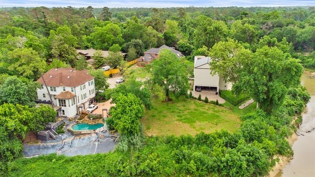 2 Magnolia Bend Drive, Houston, TX 77024