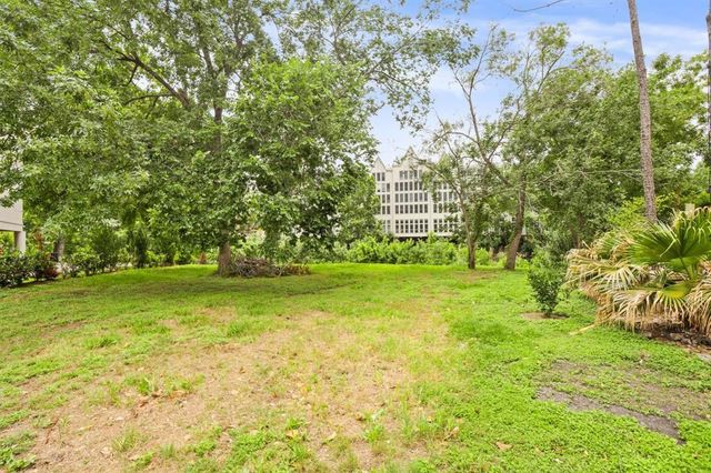 2 Magnolia Bend Drive, Houston, TX 77024