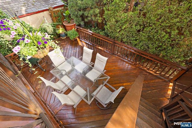 228 Lafayette Avenue, Cliffside Park, NJ 07010