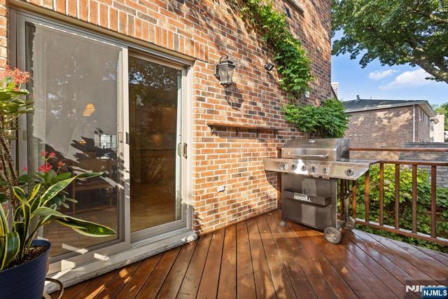 228 Lafayette Avenue, Cliffside Park, NJ 07010
