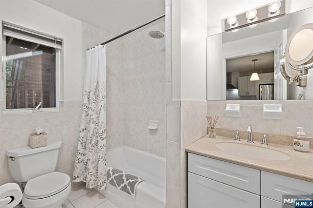 228 Lafayette Avenue, Cliffside Park, NJ 07010