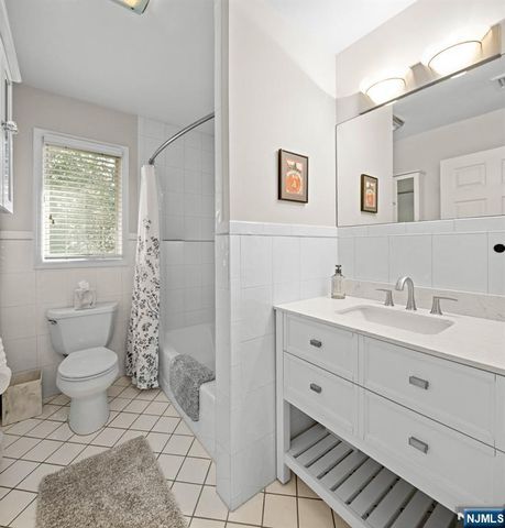228 Lafayette Avenue, Cliffside Park, NJ 07010