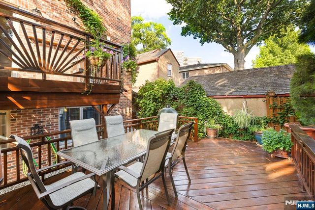228 Lafayette Avenue, Cliffside Park, NJ 07010