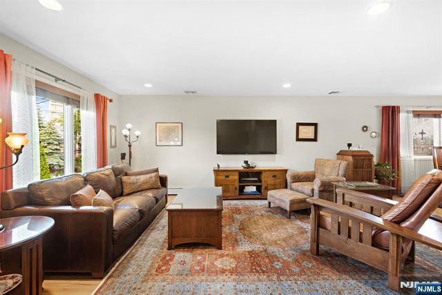 228 Lafayette Avenue, Cliffside Park, NJ 07010