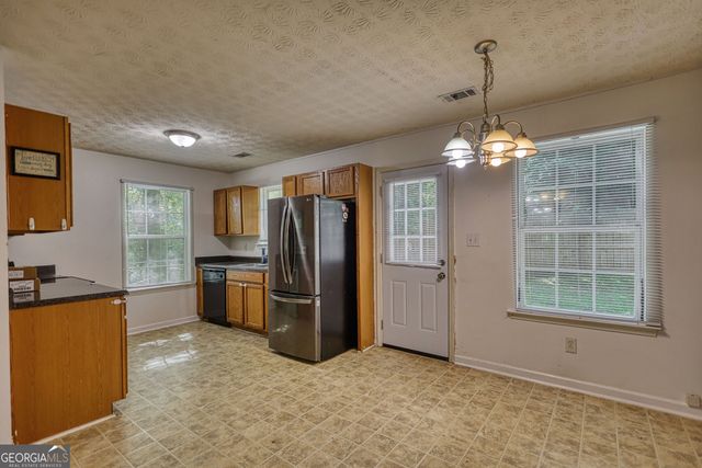 130 Cherokee Drive, Jackson, GA 30233