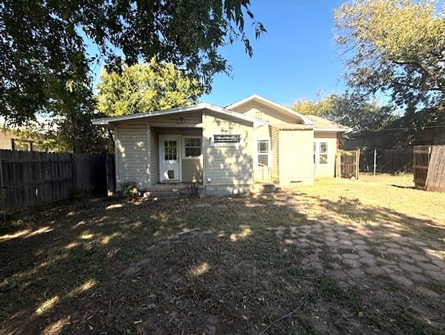 2825 S 11th Street, Abilene, TX 79605