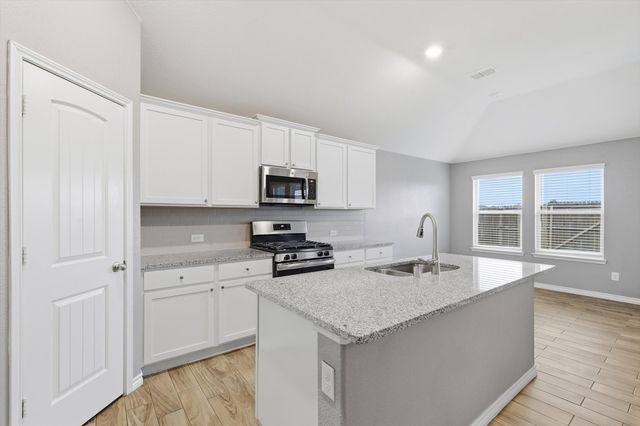 445 Pollyann Trail, Fort Worth, TX 76052