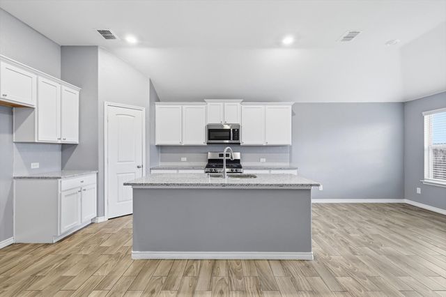 445 Pollyann Trail, Fort Worth, TX 76052