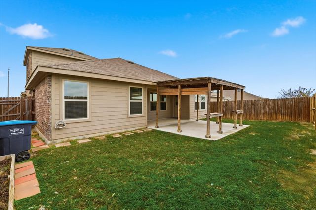 445 Pollyann Trail, Fort Worth, TX 76052