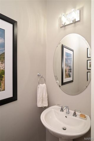 2330 S 12th Street 102, St Louis, MO 63104