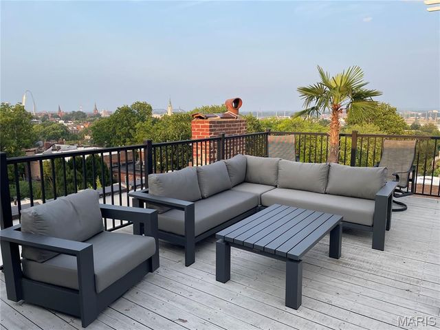 2330 S 12th Street 102, St Louis, MO 63104