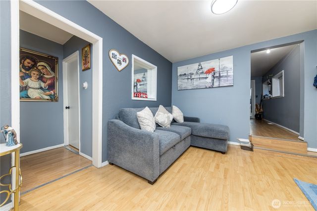 9264 57th Avenue S, Seattle, WA 98118