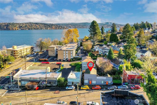 9264 57th Avenue S, Seattle, WA 98118