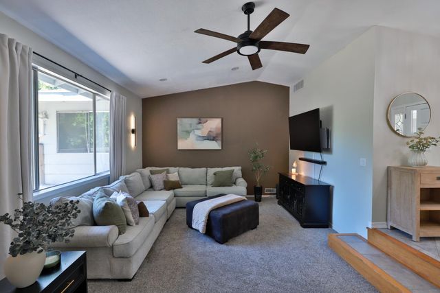 5300 Earnshaw Way, Placerville, CA 95667