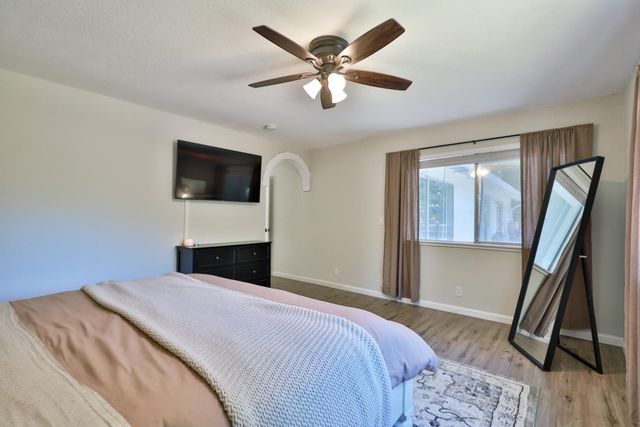5300 Earnshaw Way, Placerville, CA 95667