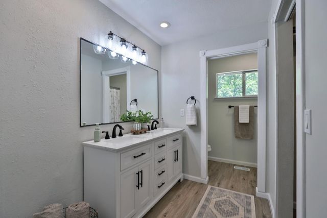 5300 Earnshaw Way, Placerville, CA 95667