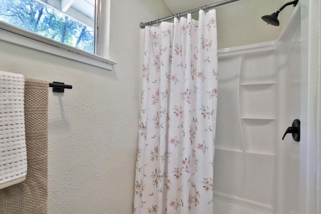 5300 Earnshaw Way, Placerville, CA 95667