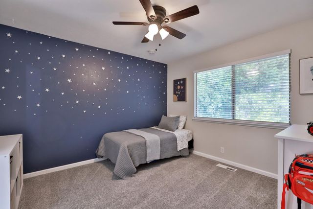 5300 Earnshaw Way, Placerville, CA 95667