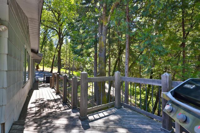5300 Earnshaw Way, Placerville, CA 95667