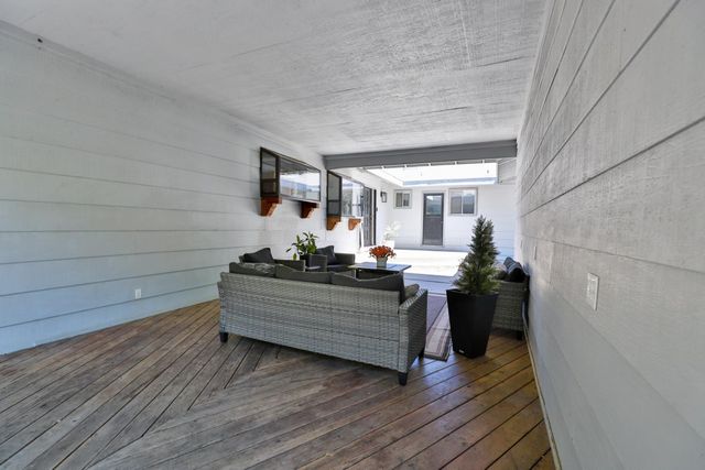 5300 Earnshaw Way, Placerville, CA 95667