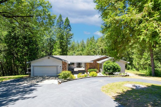 5300 Earnshaw Way, Placerville, CA 95667