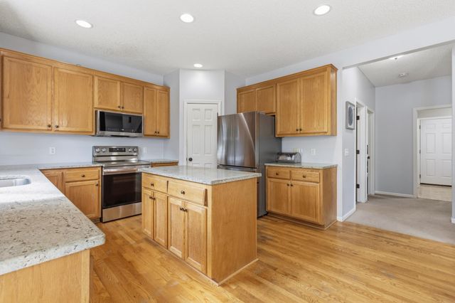 1857 Wyndam Drive, Shakopee, MN 55379