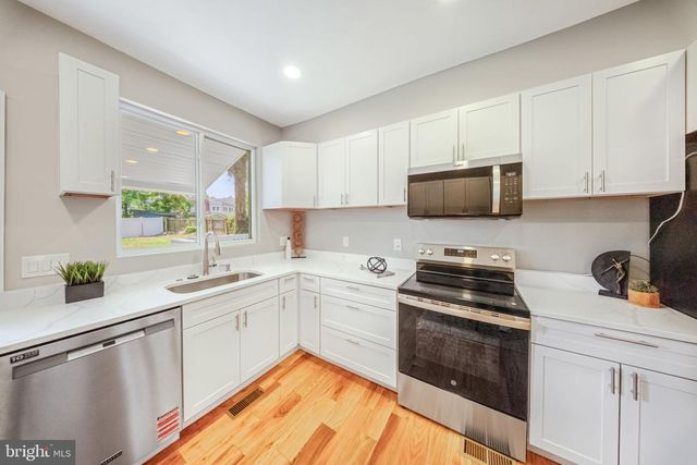 2605 MONROE ST NE, Washington, DC 20018