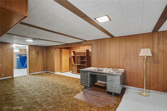 1910 NW 81st Street, Clive, IA 50325