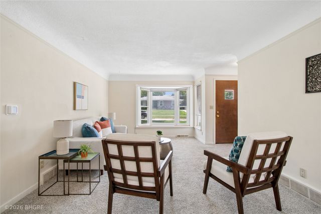 1910 NW 81st Street, Clive, IA 50325