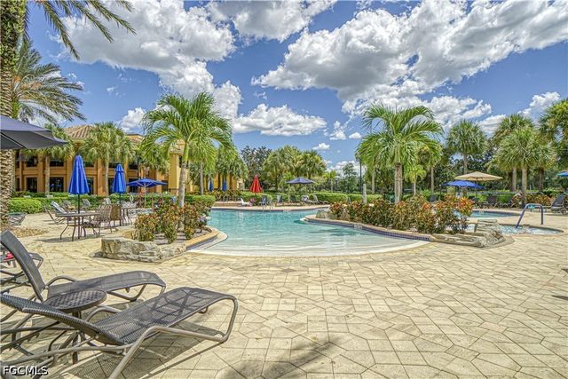 10633 Avila CIR, Fort Myers, FL 33913