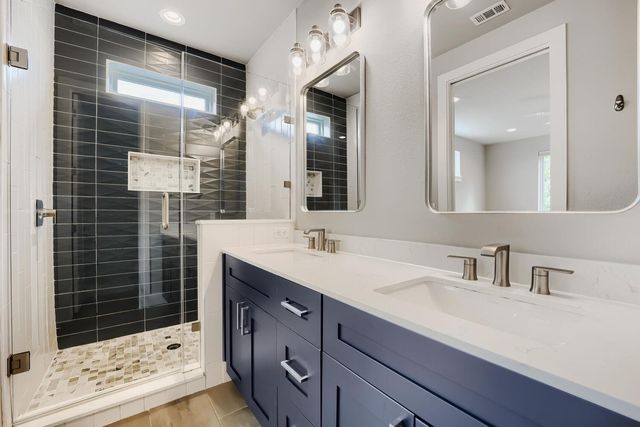1200 Stobaugh ST A, Austin, TX 78757