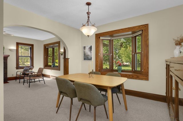 3521 E Minnehaha Parkway, Minneapolis, MN 55417