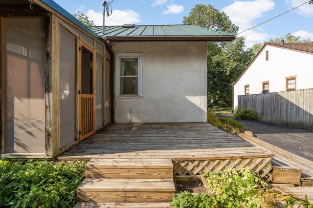3521 E Minnehaha Parkway, Minneapolis, MN 55417