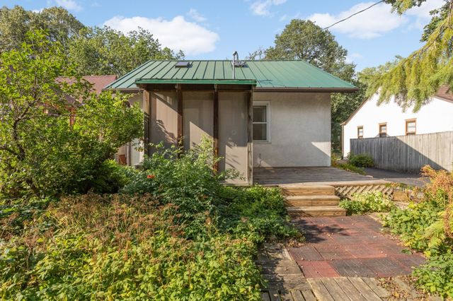 3521 E Minnehaha Parkway, Minneapolis, MN 55417
