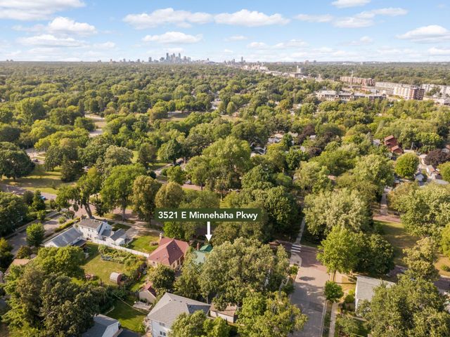 3521 E Minnehaha Parkway, Minneapolis, MN 55417