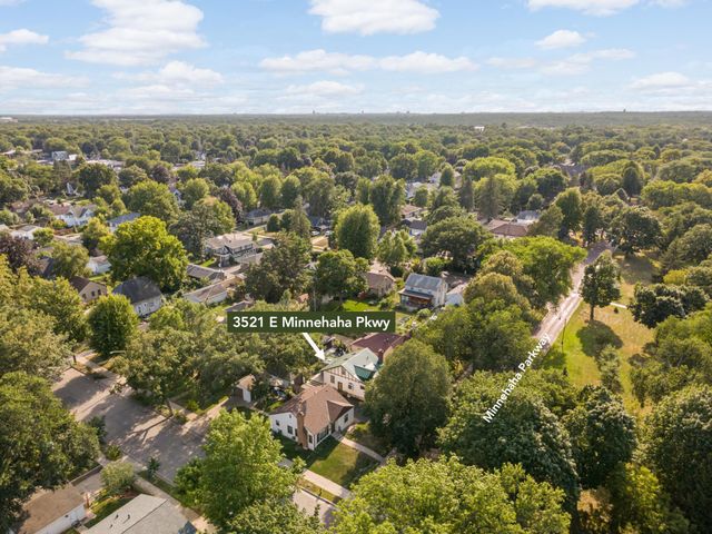 3521 E Minnehaha Parkway, Minneapolis, MN 55417