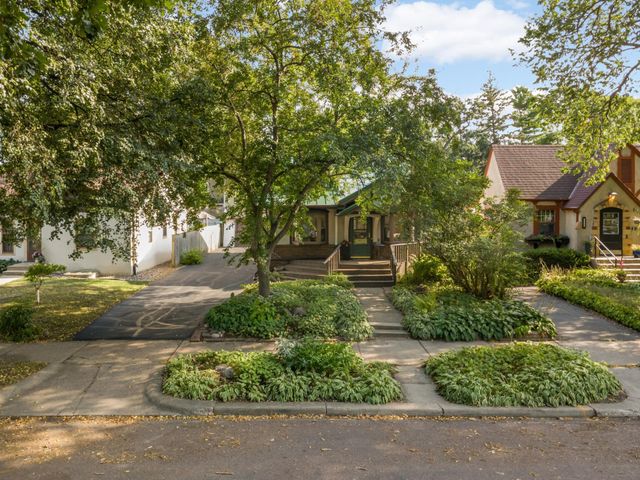 3521 E Minnehaha Parkway, Minneapolis, MN 55417